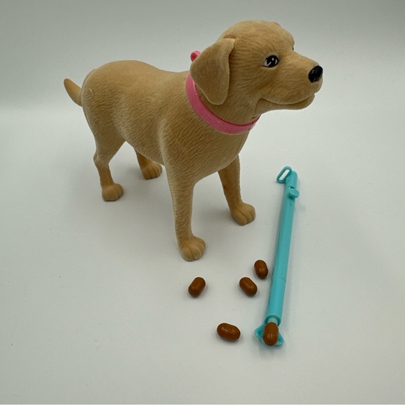 Barbie Tanner Pooping Dog 2006 - Picture 2 of 5